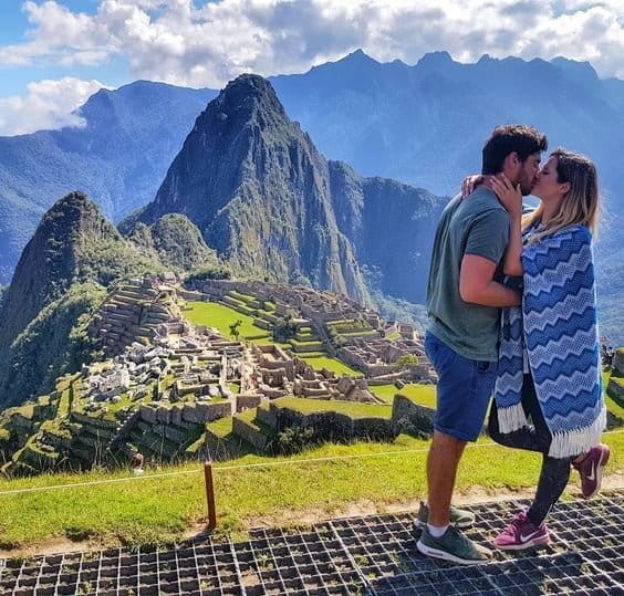 Pareja en Machu Picchu - Machu Picchu Wonderful Travels